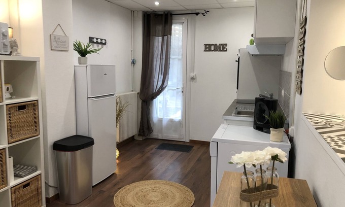 St-Andre-de-l'Eure House | SUPERB TOWN-CENTRE APARTMENT WITH GARDEN