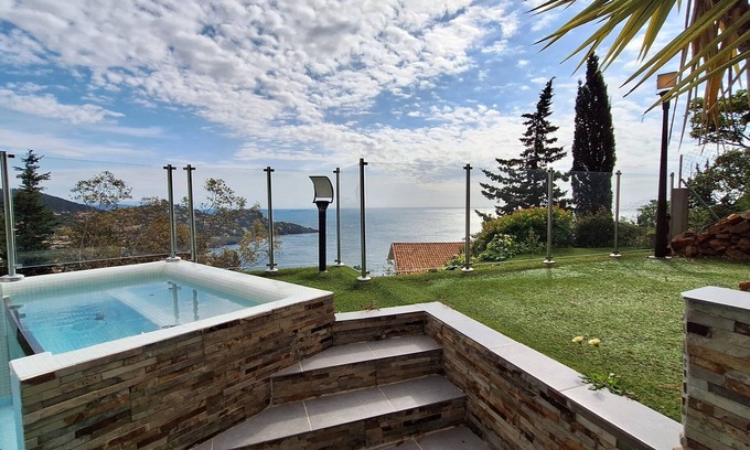 Espero-Pax Villa | Superbe Villa 4 Chambres - 10 Personnes - Piscine vue Panoramique Méditerranée