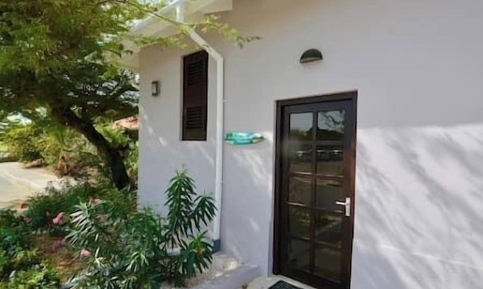 Sint Michiel Villa | Superior Blue Bay Beach Villa