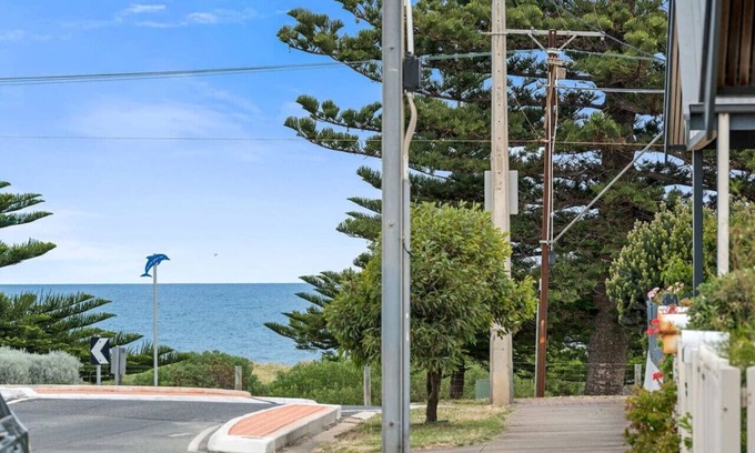 Semaphore House | Sur La Mer Beach Favourite