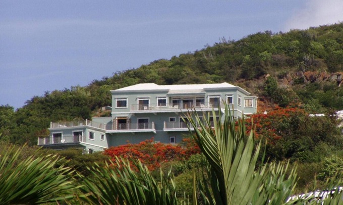 Green Cay Plantation Villa | SUREWINDS - Contemporary Villa and Apartment Combo