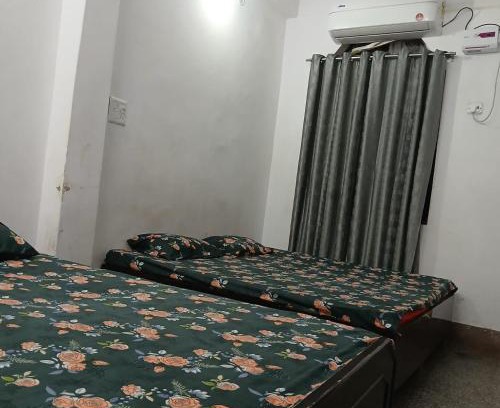 Varanasi Nagar Nigam House | Sushma Home stay