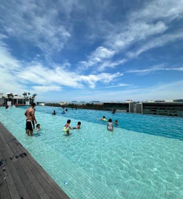 Kampung Sembulan Baru Apartment | Sutera Avenue KK by AJ Vacay Home