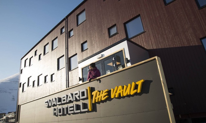 Longyearbyen Hotel | Svalbard Hotell - The Vault