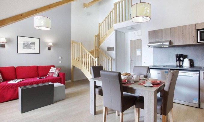 La Salle-les-Alpes Apartment | Swimming pool, parking, tv, ski locker, 37-46m², Serre Chevalier