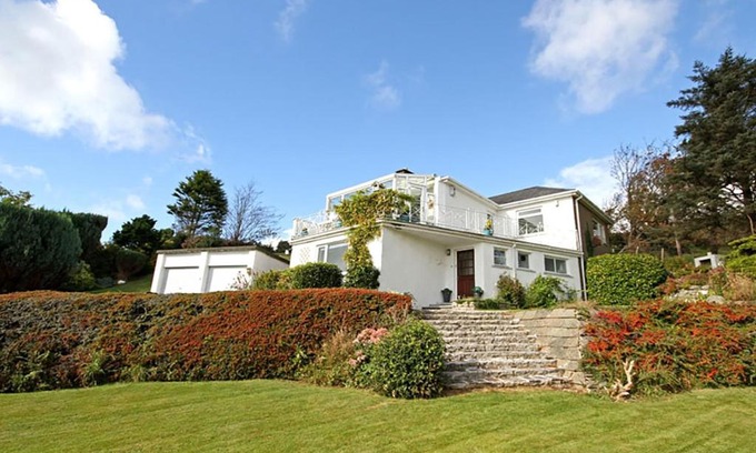 Criccieth House | Swn Y Gwynt