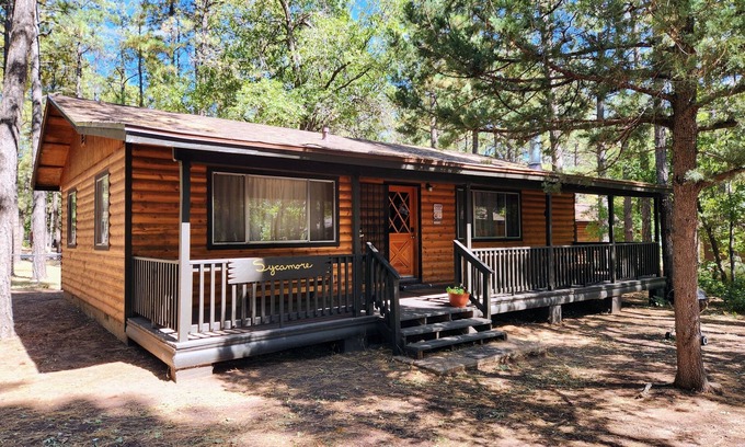 Pinetop-Lakeside Cabin | Sycamore Cabin at Lazy Oaks Resort