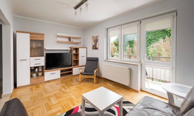 Wilanow Apartment | Syta Green Apartment