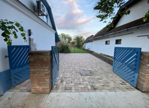 Szarvas House | Szarvas és Bagoly Kalandház