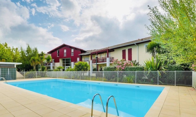 Saint-Vincent-de-Tyrosse Apartment | T2 in residence with swimming pool 15 min from the beaches