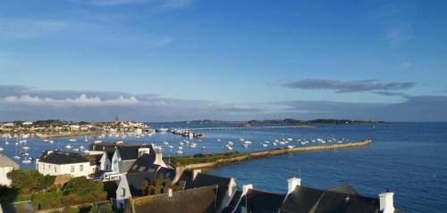 Roscoff Apartment | T2, vue mer panoramique, 2 min à pied de la plage