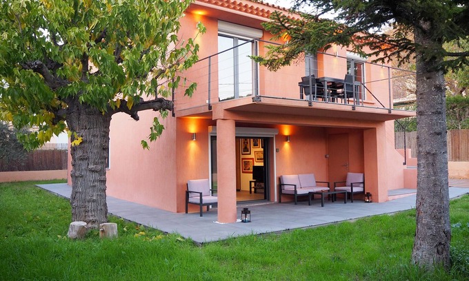 Est House | T3 Rez-de-jardin. 1 Km du Centre. Parking Gratuit