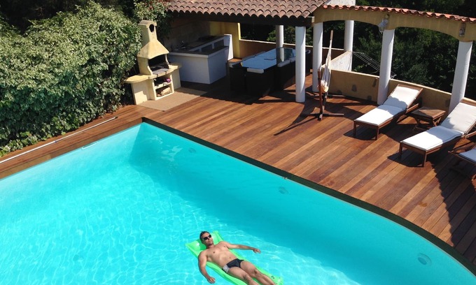 Mezzavia Apartment | T4 in Villa with private pool