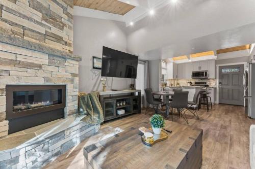 Incline Village House | Tahoe Bliss: Ski, Hike, & Relax