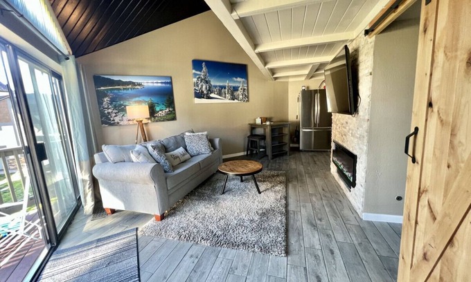 Tahoe Keys House | Tahoe Keys Loft-Garage Parking