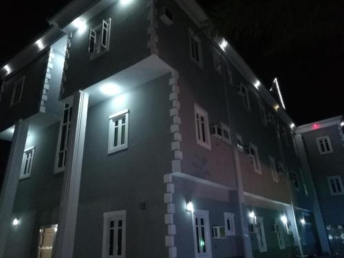 Lagos Hotel | Taiwo Anuoluwapo Airport Hotels