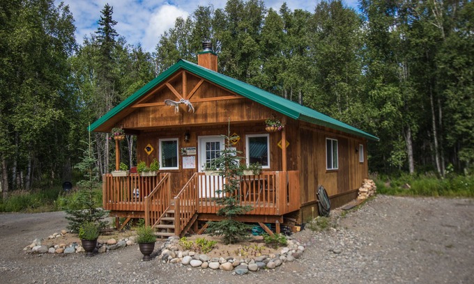 Susitna North Cabin | Talkeetna Wilderness Lodge and Cabin Rentals