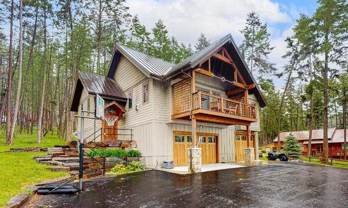 Lakeside House | Tamarack Terrace