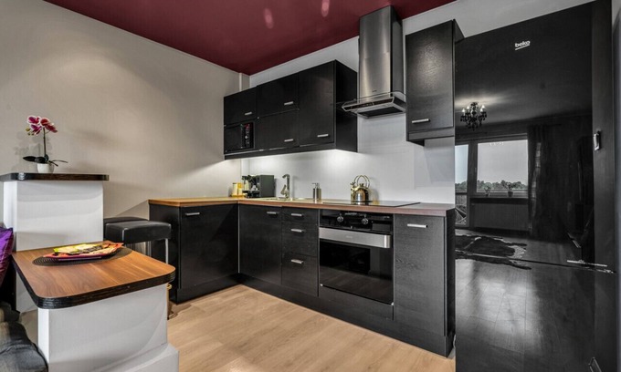 Praga Polnoc Apartment | Targówek Apartment - Parking, Balcony, Train nearby by Rentujemy