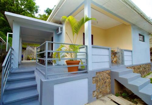 Buccament House | Taylor's Retreat - 5min to Sandals Resort & Beach