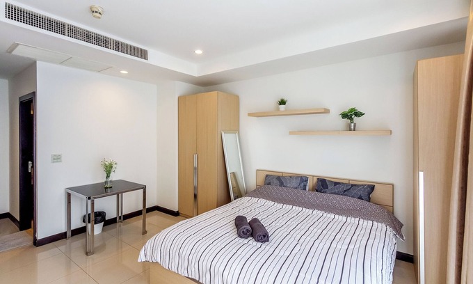 Nana Condo | TC Contel At Sukhumvit Soi 11 nere subway