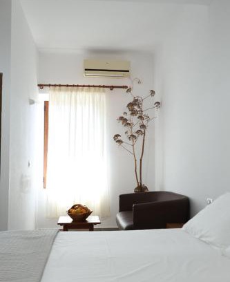 Qeparoi i Siperm Hotel | Te Rrapi Rooms