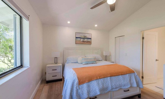 Palm Beach Gardens Cottage | Tee Time Retreat