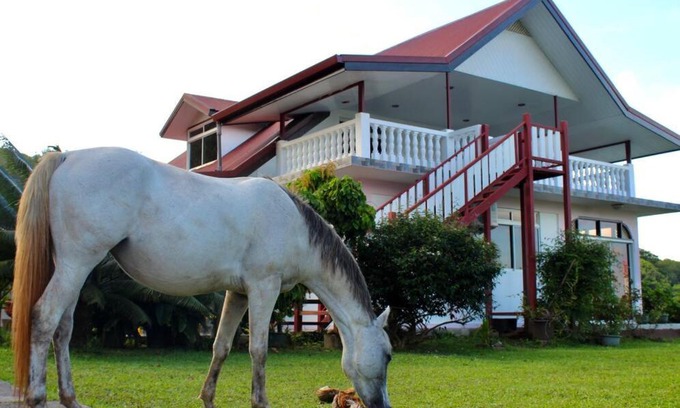 Uturoa House | Tekauhivai Lodge