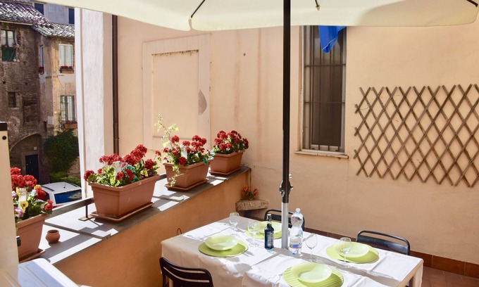 Rione XI Sant'Angelo Apartment | TERRACE THE HEART OF ROME, Piazza Spagna, JEWISH GHETTO TRASTEVERE 5 MIN WALK.