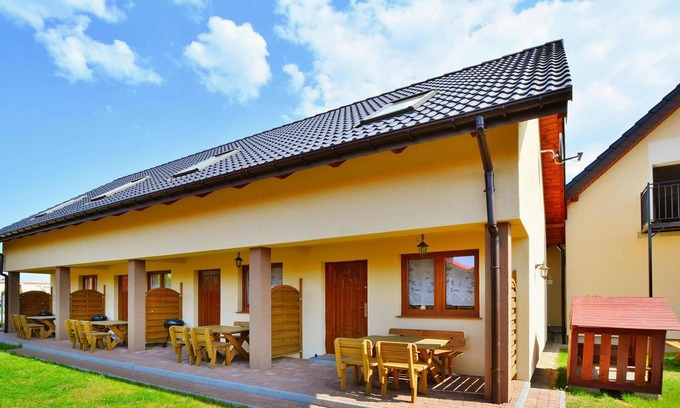 Sarbinowo House | Terraced House in Sarbinowo near Beach