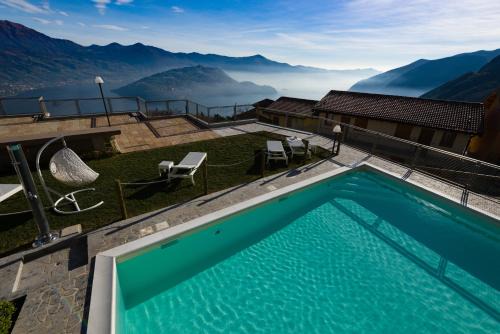 Plassi House | Terrazza a Lago - Condo modern two-storey flat with pool and terrace