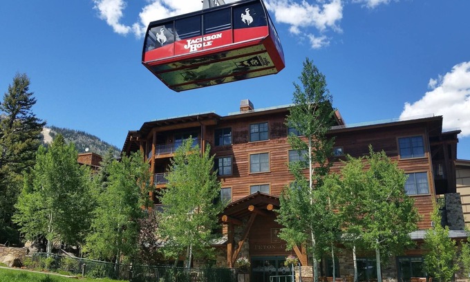 Teton Village Condo | Teton Club 15-35% Off Most Weeks, Ski-in/Out to Tram, Gondola- 4 Hot Tubs & Spa!