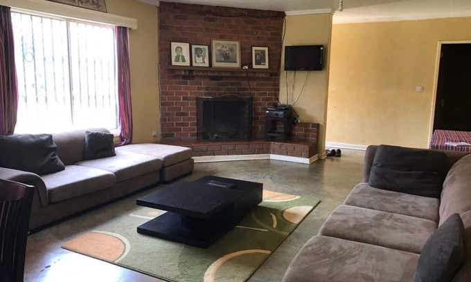 Oloitoktok House | Teule Guest House