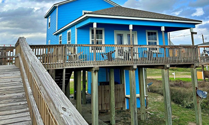 Surfside Beach Cottage | The Aloha Beach your exquisite property that promises an extraordinary stay!