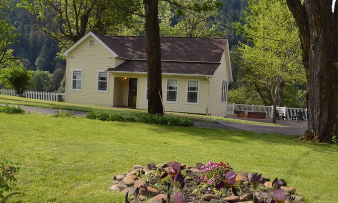 Salyer House | The Ammon Ranch Cottage