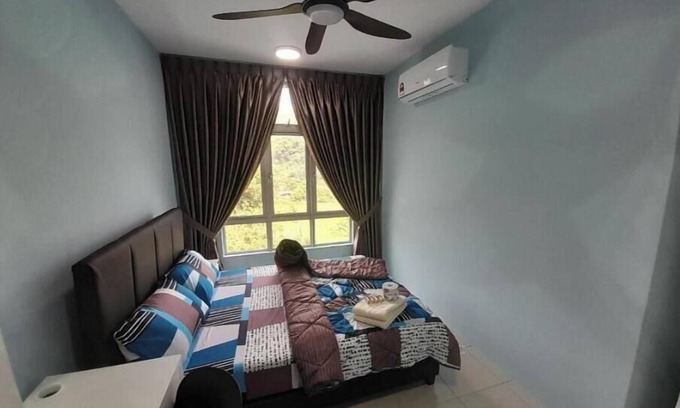 Kampung Tembok Apartment | The Anderson Condo with NETFLIX & astro