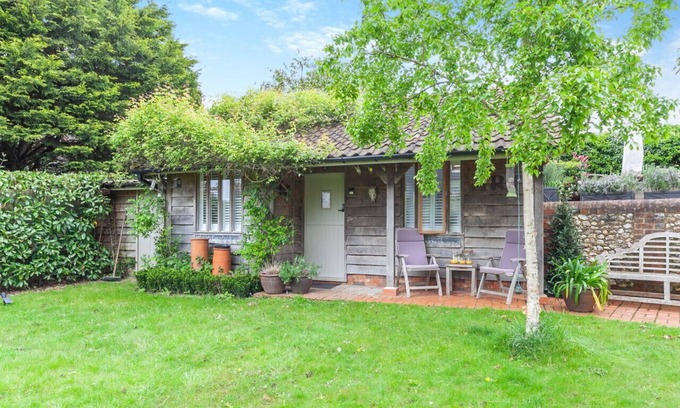 Dorking House | The Artist's Studio - Dorking