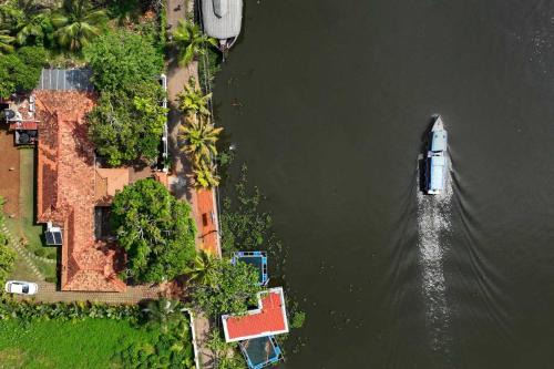 Mankombu Villa | The Backwater Heritage -Unwind on tranquil Alleppey backwaters