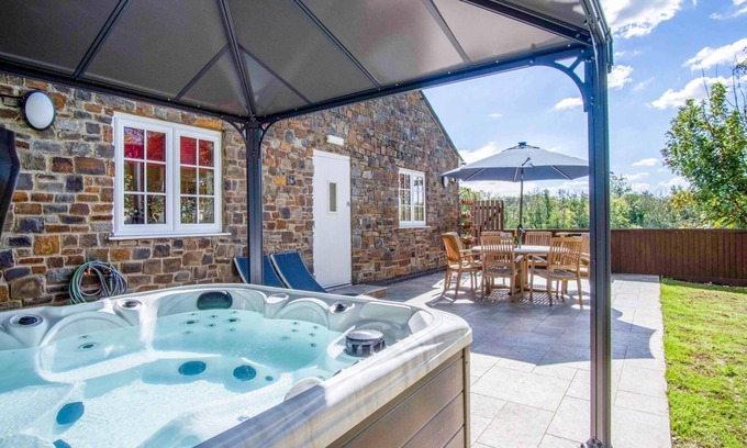 Nantgarw House | The Barn - 4 Bedroom - Tyn-Y-Coed Farm - Cardiff