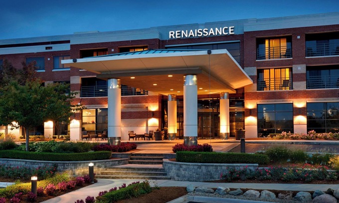 Novi Hotel | The Baronette Renaissance Detroit-Novi Hotel