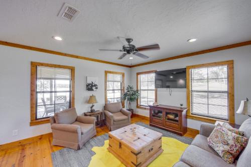 Edom House | The Bird Cabin Peaceful Refuge in East Texas