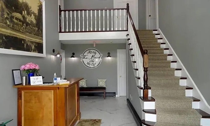 Warrensburg Hotel | The Bond Inn Room #6