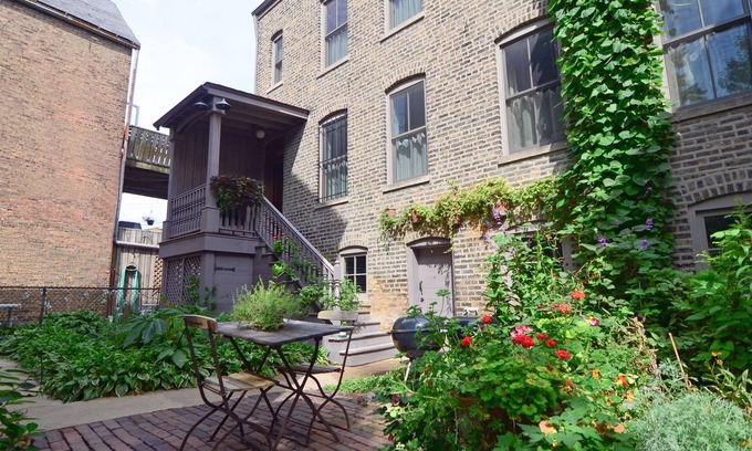 Bucktown House | The Bucktown House - Heart of Bucktown/Wicker Park, 10 Min Uber to Downtown