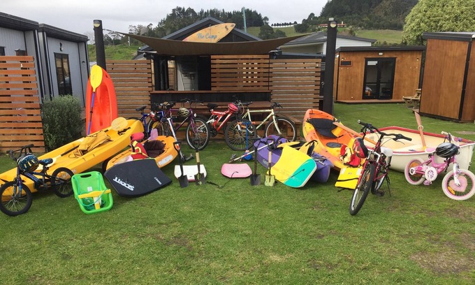 Cooks Beach Cabin | 'The Camp' holidays of yesteryear at Cooks Beach