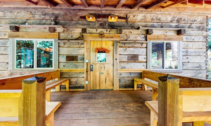 Clinton House | The Canopy House