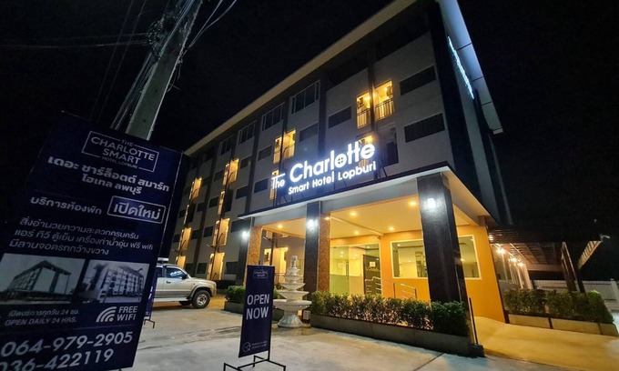 Lop Buri Hotel | The Charlotte Smart Hotel Lopburi