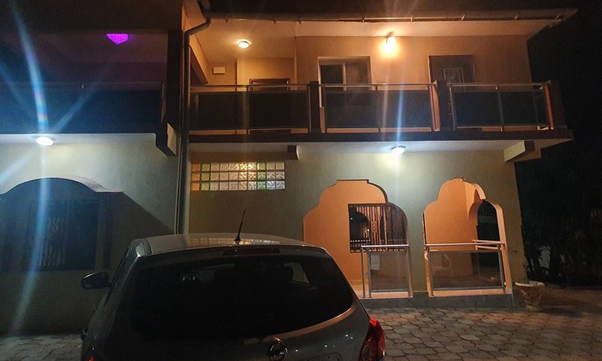 Sukuta House | The Charming Bristolian Holiday Home