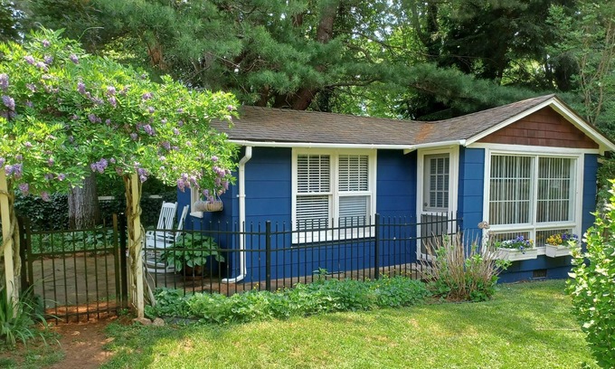 Waynesville Cottage | The Cottage -- Historic Downtown Waynesville