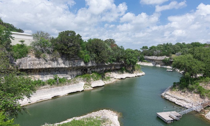 Clifton Apartment | The Cove at Whitney Unit A: Luxury Lakefront Retreat with Semi-Private Cove and Fire Pit