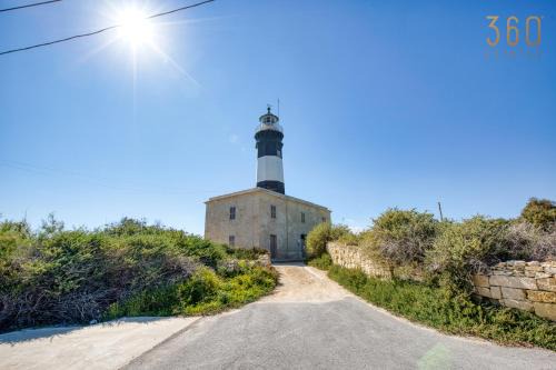 Marsaxlokk Apartment | The Delimara Lighthouse - A Unique, cultural stay by 360 Estates
